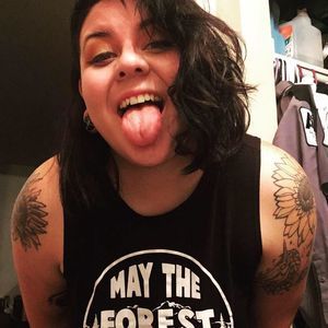 Meet your Posher, Lacy